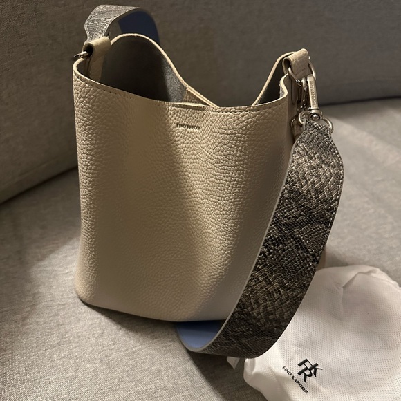 Find Kapoor Pingo bag with extra strap - Picture 6 of 8